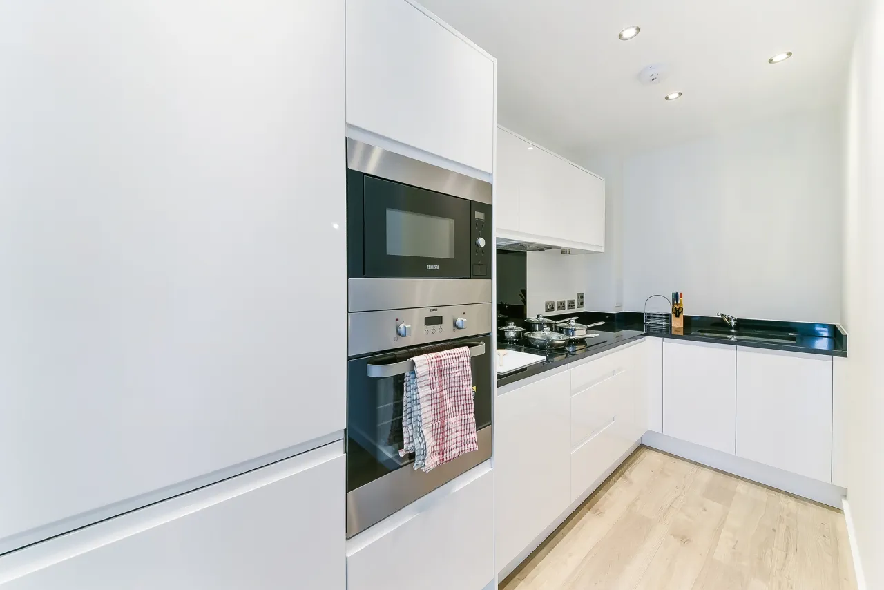 Lakeside Drive, London, NW10, photo 4