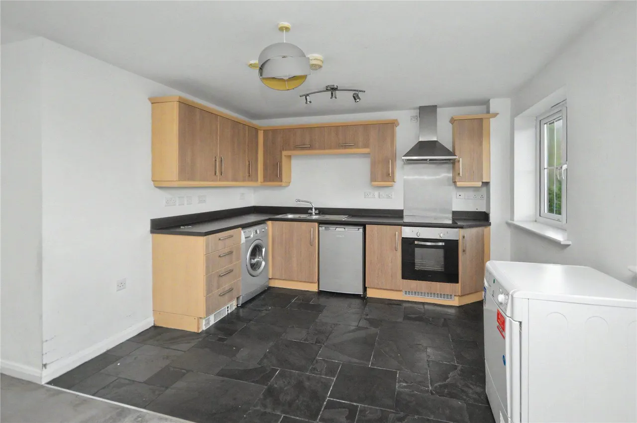 Fenton Place, Middleton, LS10, photo 4