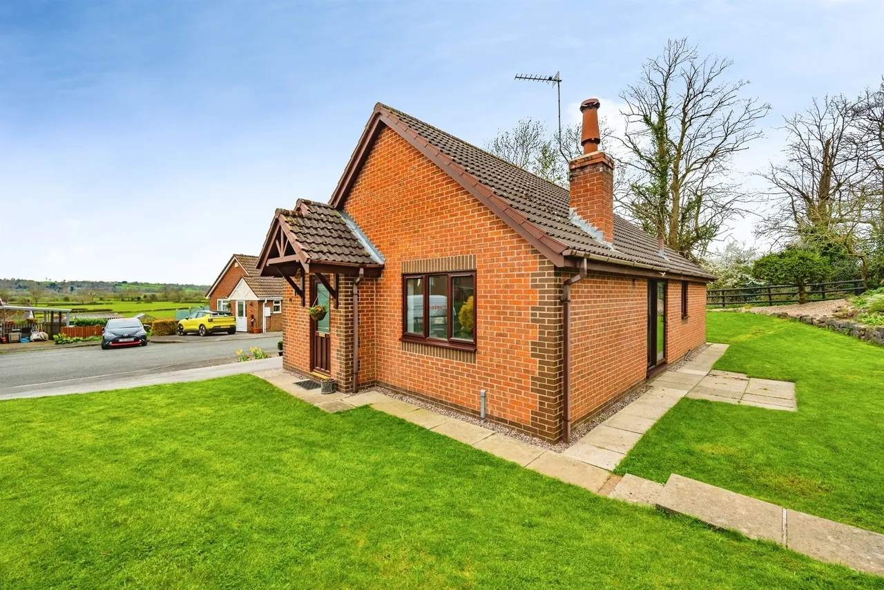 Stevenson Road, Doveridge, DE6, photo 17