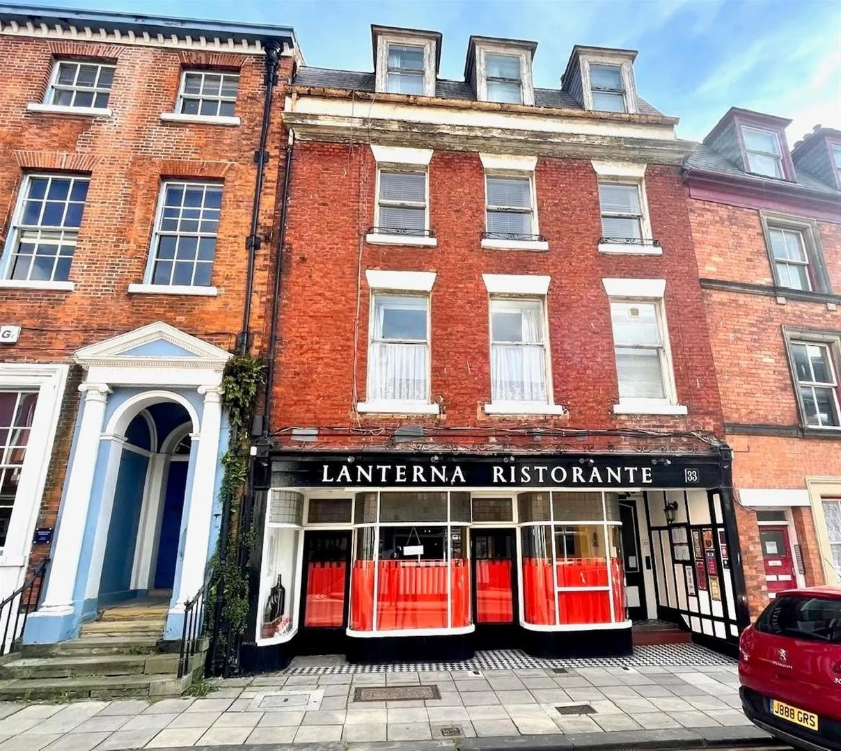 4 bed flat for sale — Queen Street, Scarborough YO11 1HQ