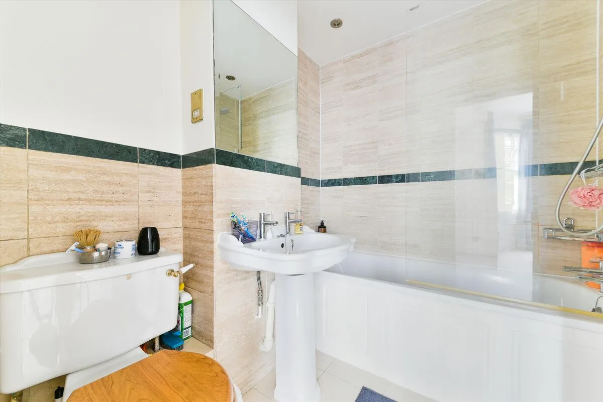 Eton Avenue, London, NW3, photo 10