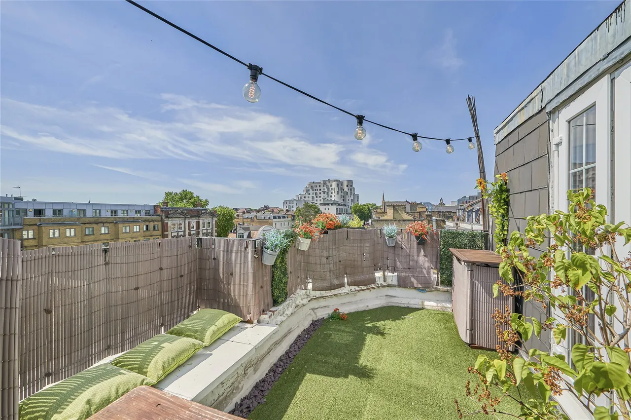 Voltaire Road, London, SW4, photo 4