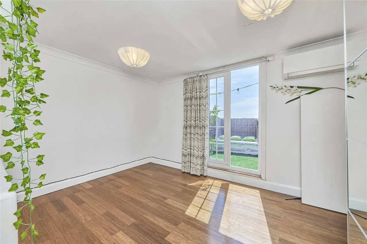 Voltaire Road, London, SW4, photo 8