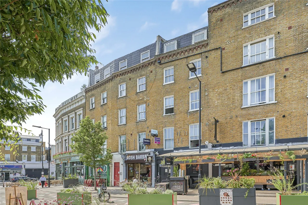 1 bed flat for sale — Voltaire Road, London, SW4
