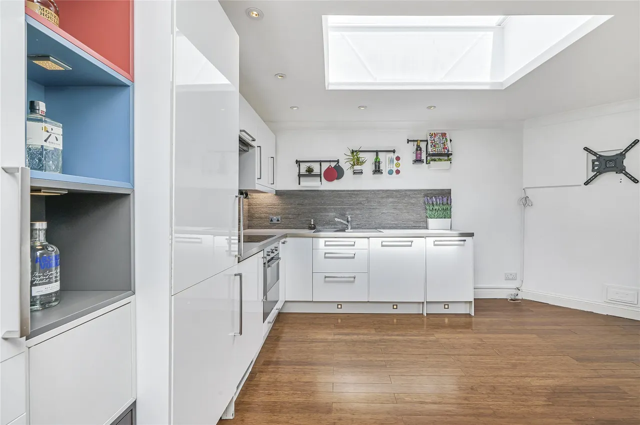 Voltaire Road, London, SW4, photo 6