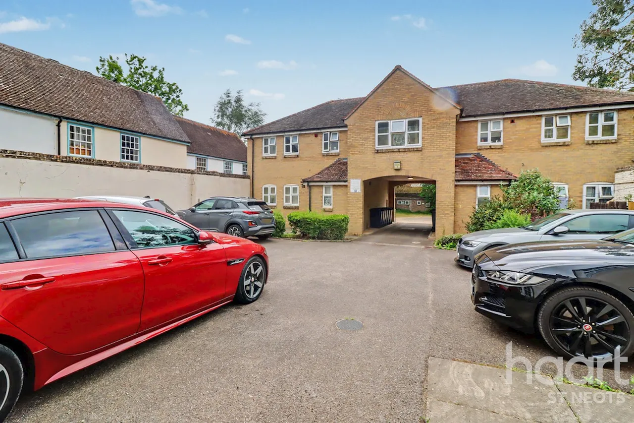 High Street, Huntingdon, PE29, photo 8