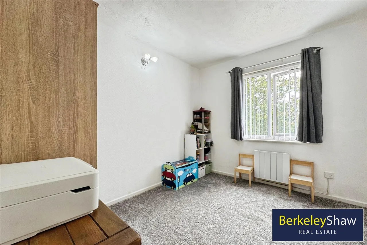 Nicholas Road, Crosby, L23, photo 8