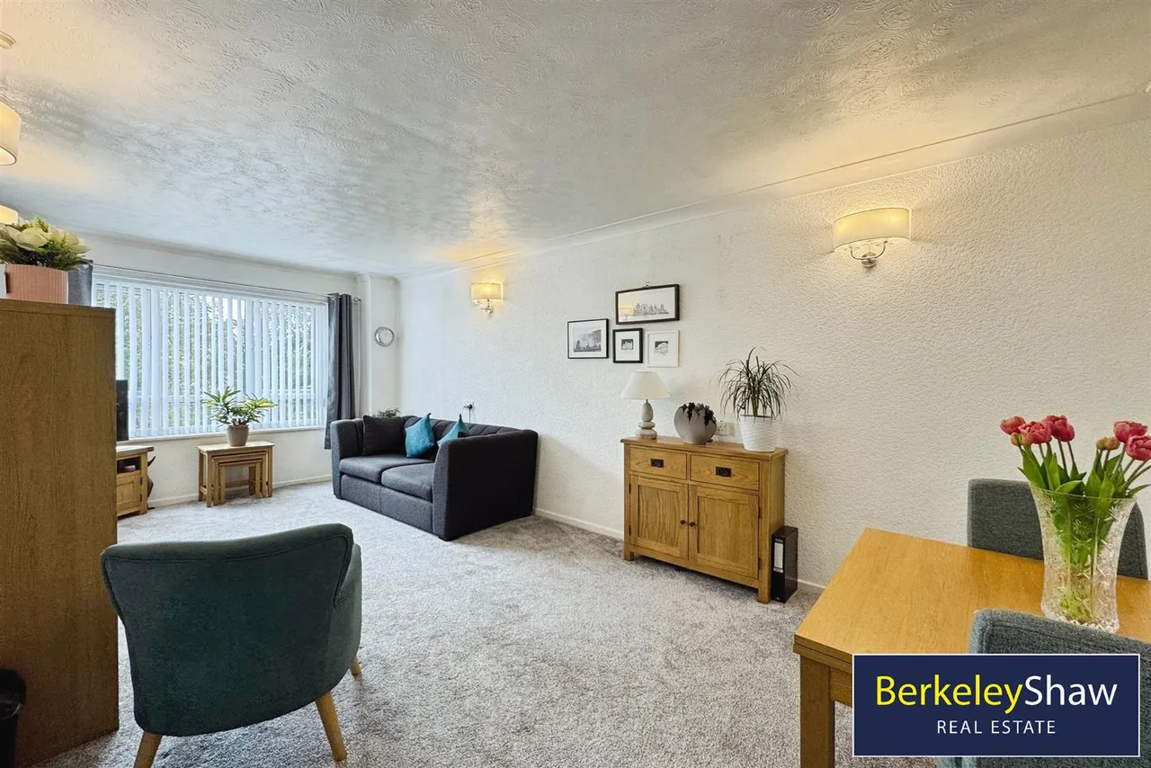 Nicholas Road, Crosby, L23, photo 4
