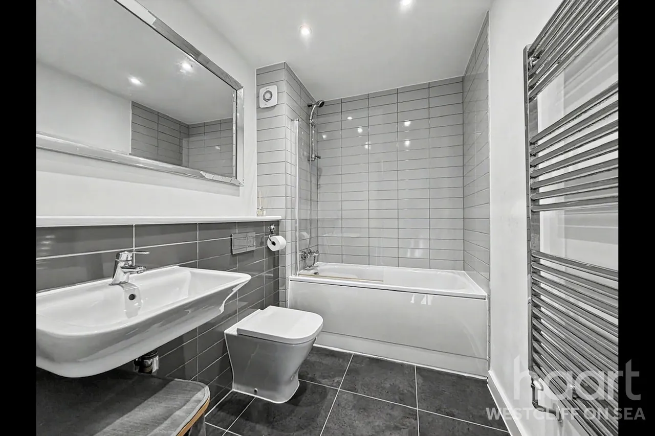 Brookside Crescent, Westcliff-On-Sea, SS0, photo 10