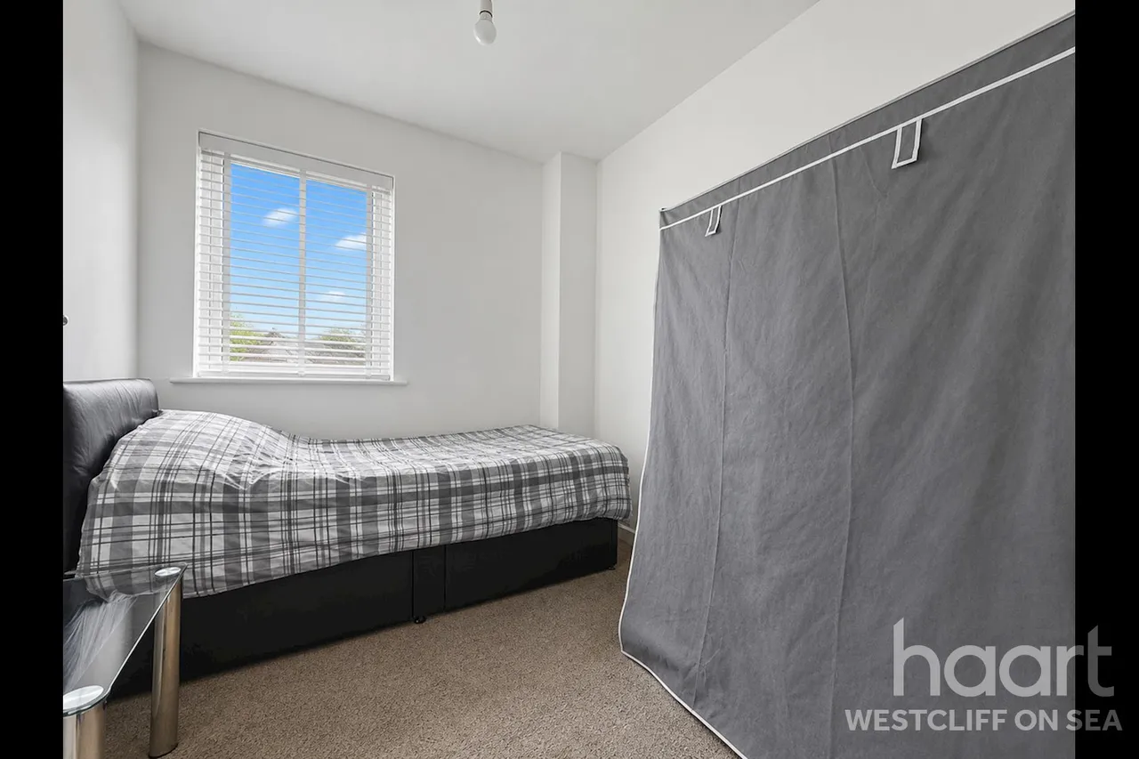 Brookside Crescent, Westcliff-On-Sea, SS0, photo 9