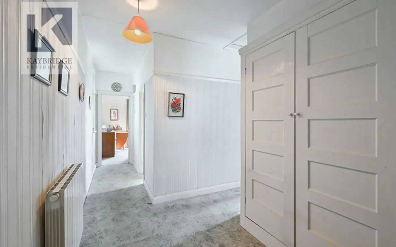 Newbury Gardens, Epsom, KT19, photo 9