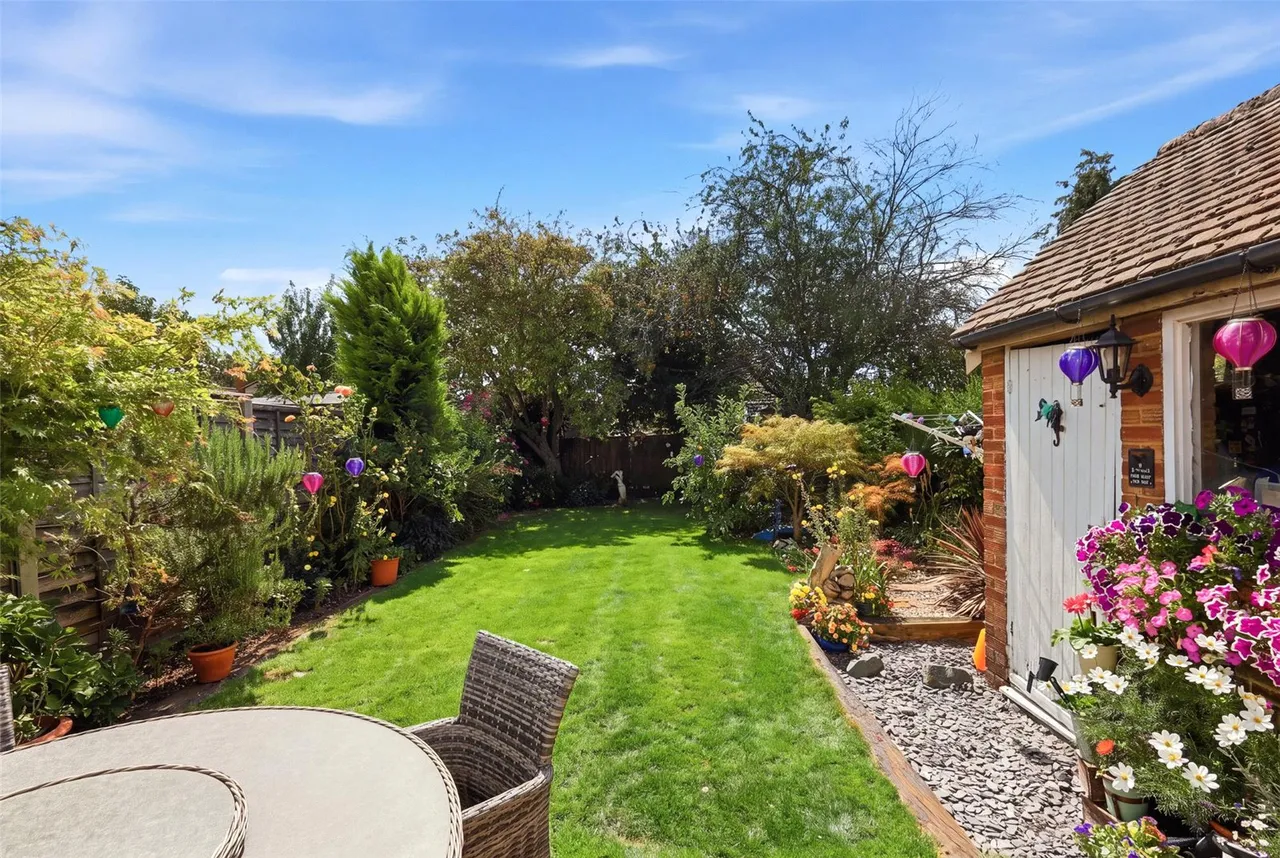 Coombfield Drive, Darenth, DA2, photo 2