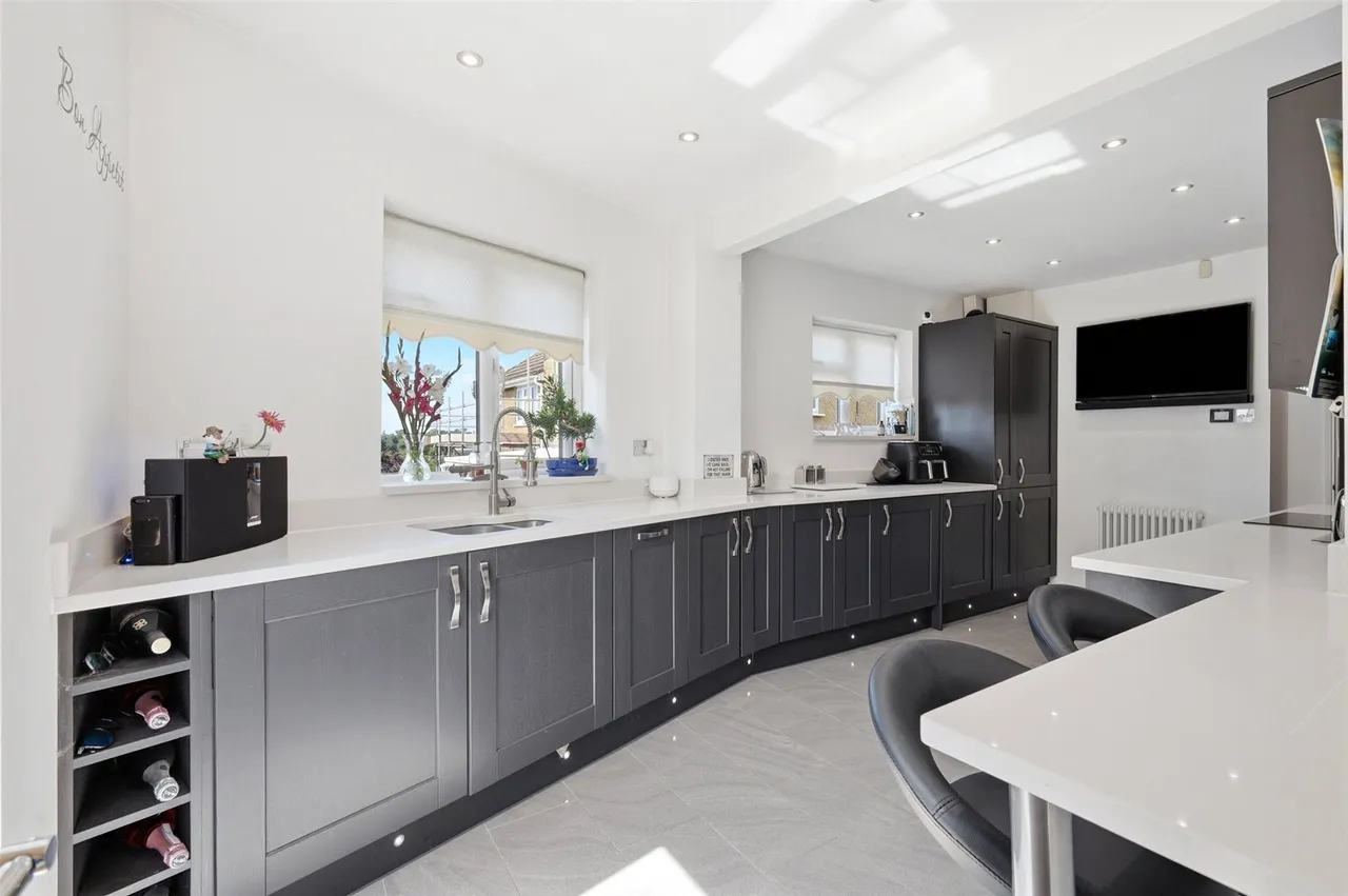 Coombfield Drive, Darenth, DA2, photo 15