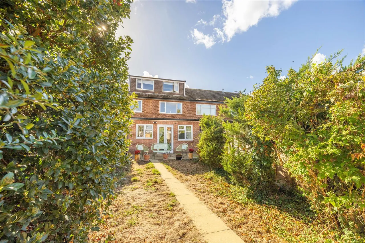Croft Corner, Old Windsor, SL4, photo 20