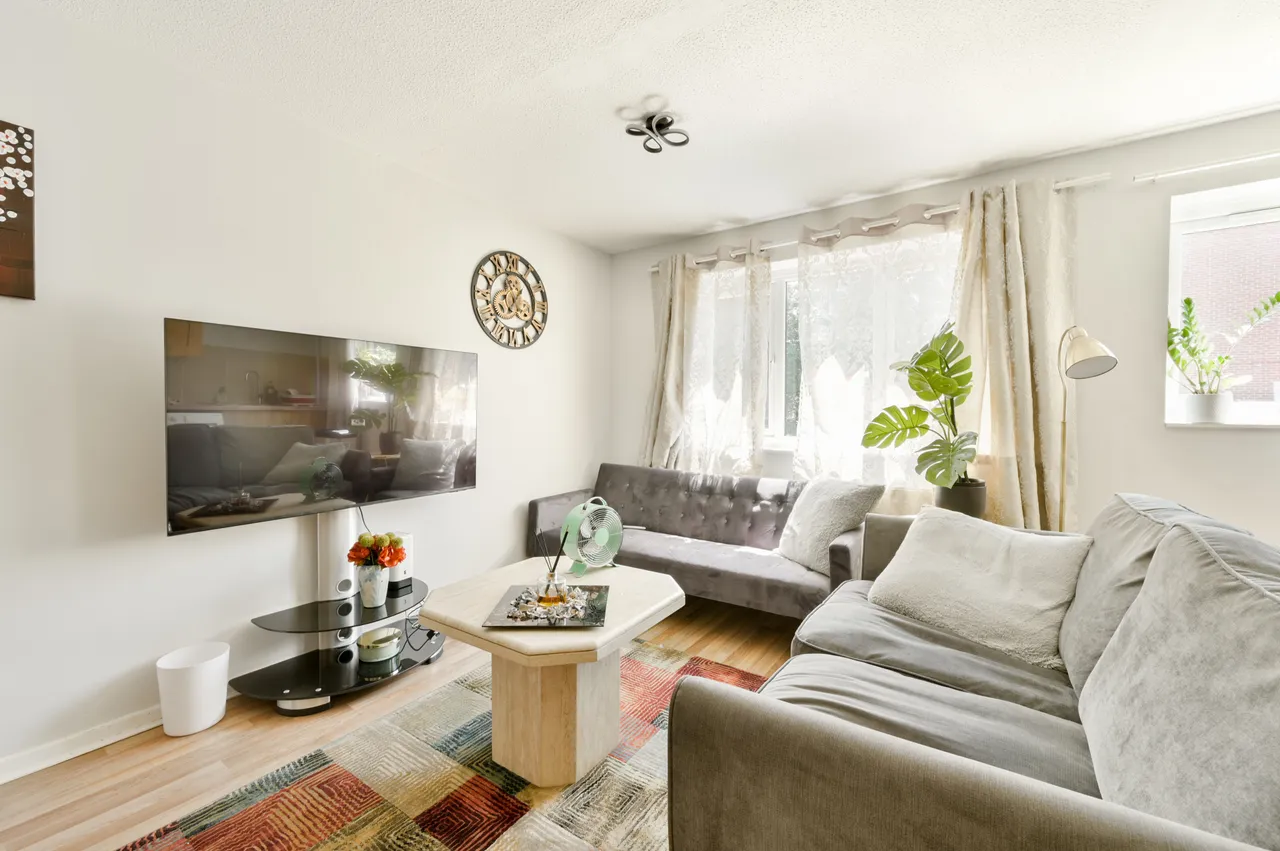 2 bed flat for sale — 83 Wilkinson Way, London