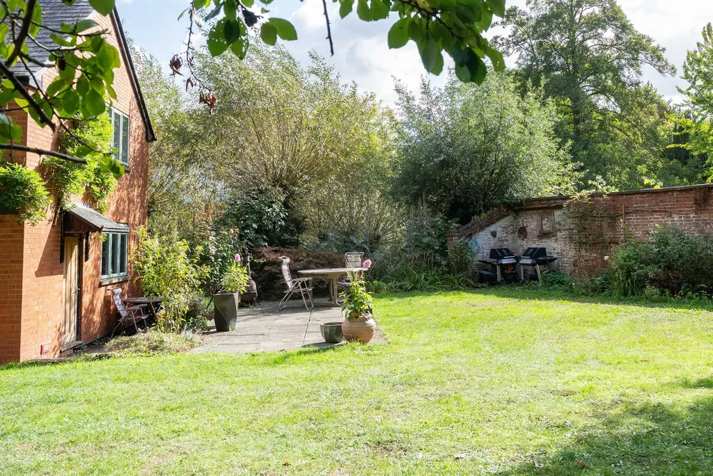 Pixham Lane, Pixham, RH4, photo 4