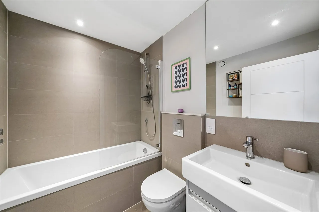 Aboyne Road, London, SW17, photo 7