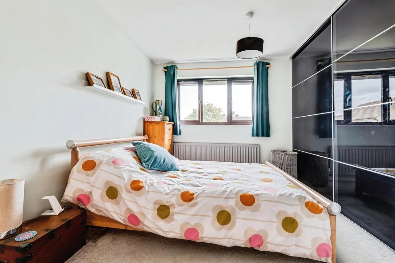 Thorney Leys, Witney, OX28, photo 9