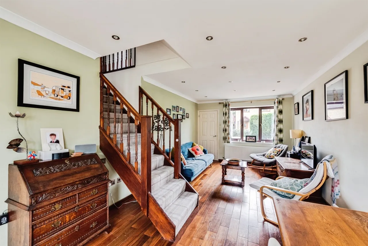 Thorney Leys, Witney, OX28, photo 6