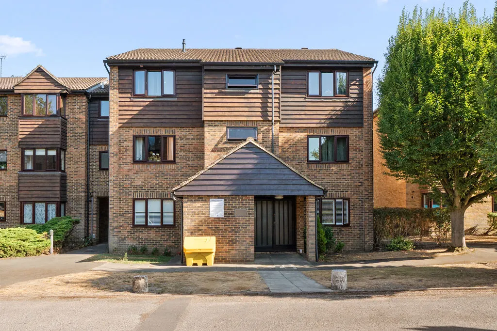 1 bed flat for sale — Collingwood Place, Walton-On-Thames KT12 1LU