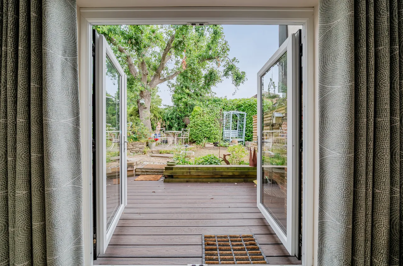 Fromow Gardens, Windlesham, GU20, photo 10