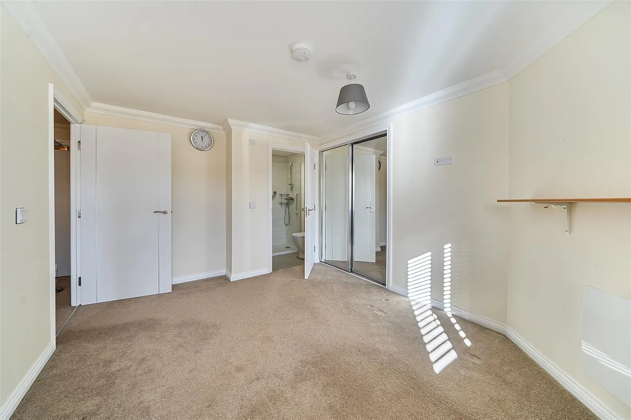 Victoria Road, Farnborough, GU14, photo 6