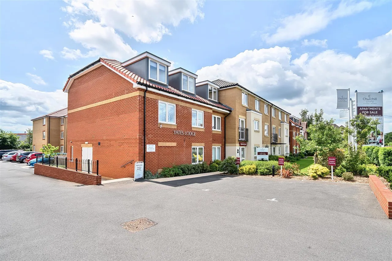 Victoria Road, Farnborough, GU14, photo 18