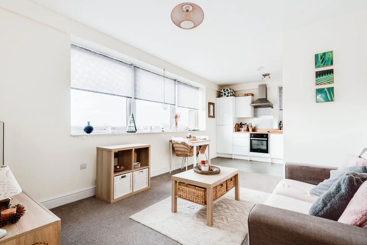 Electra House, Farnsby Street, Swindon, Wiltshire, SN1, photo 3