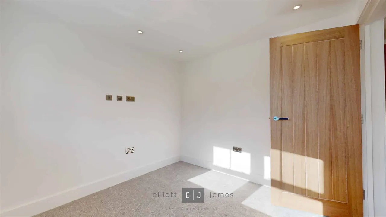 Grove Lane, Chigwell, photo 5