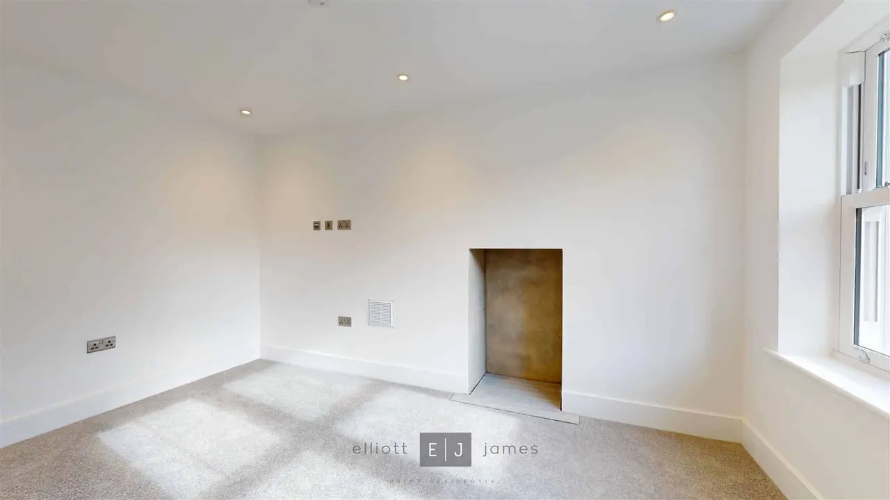 Grove Lane, Chigwell, photo 3