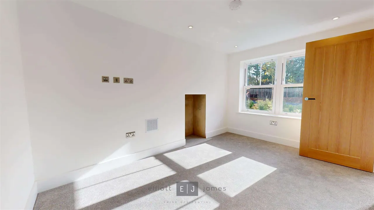 Grove Lane, Chigwell, photo 4