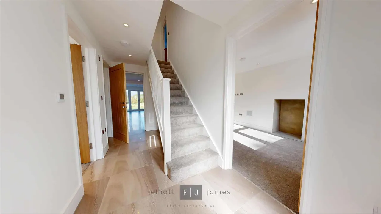 Grove Lane, Chigwell, photo 8