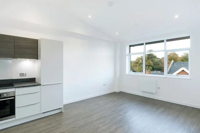 Knoll Road, GU15, photo 3