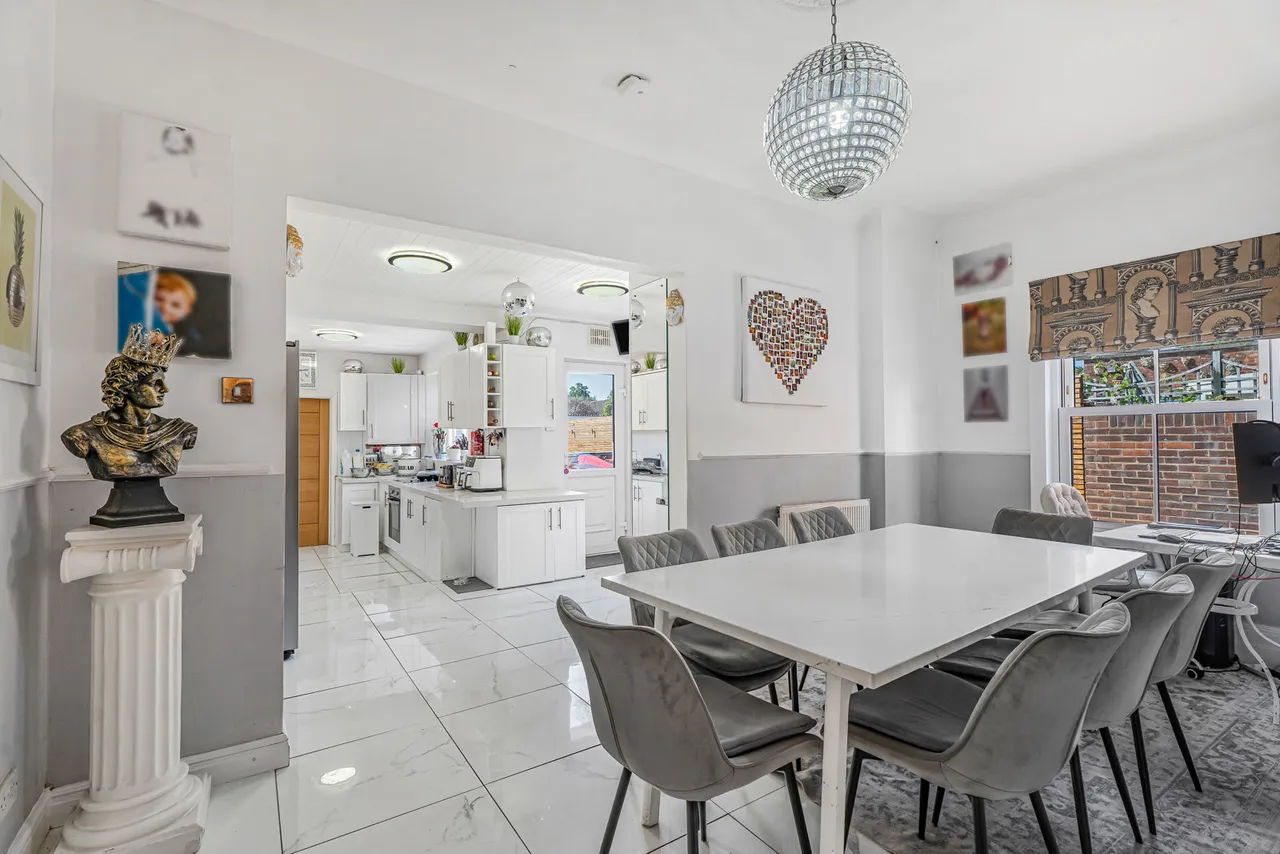 Vicarage Road, Sunbury-on-Thames, TW16, photo 4