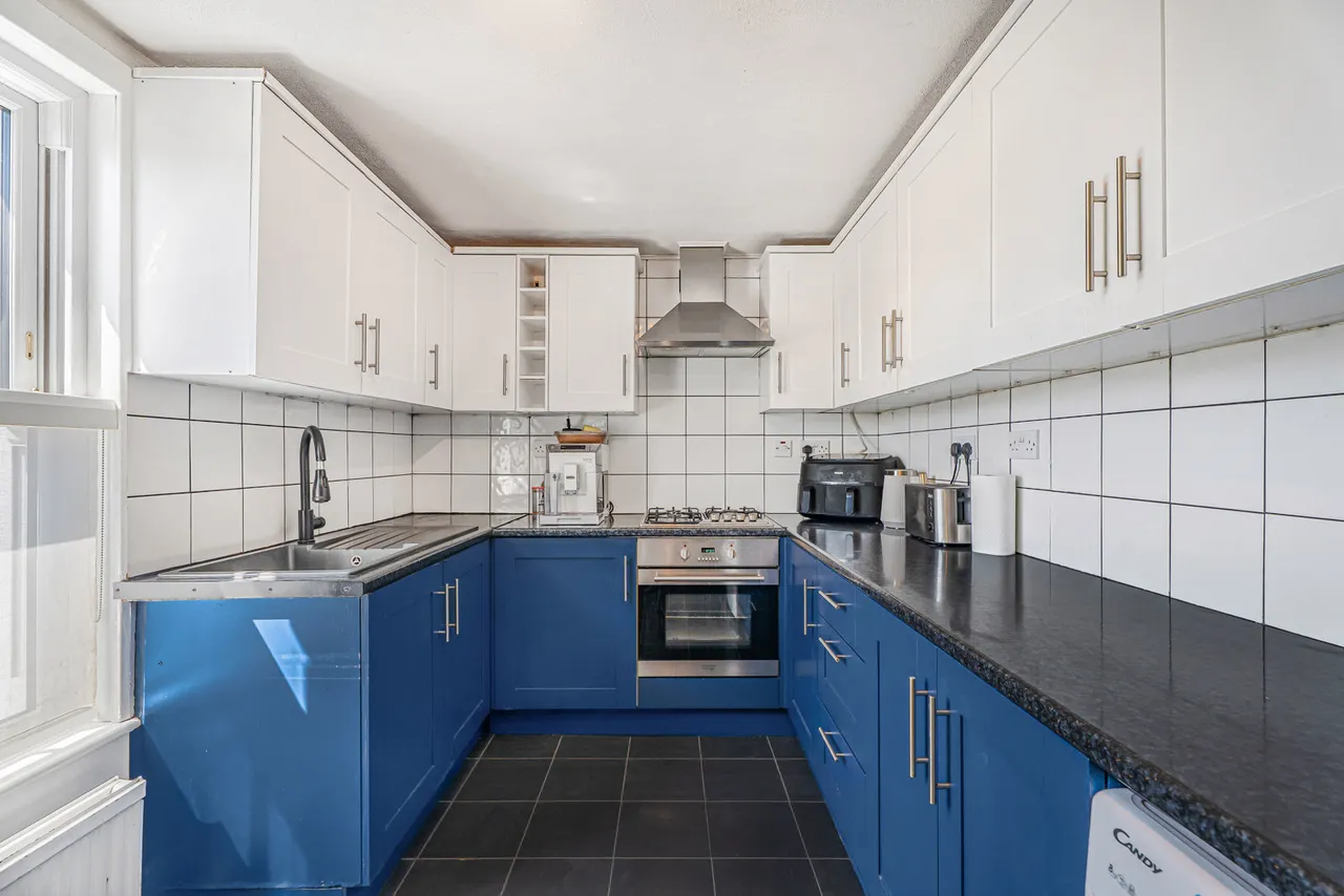 Vicarage Road, Sunbury-on-Thames, TW16, photo 18