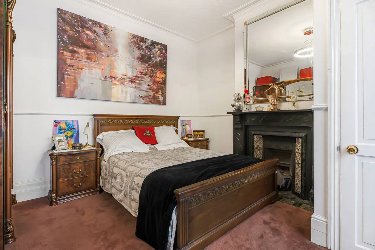 Vicarage Road, Sunbury-on-Thames, TW16, photo 12