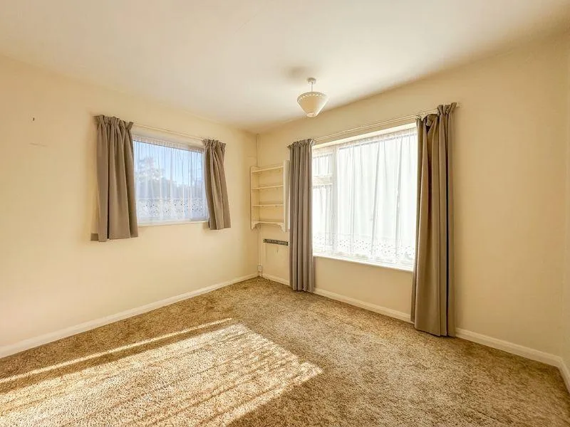 Cannam Close, Middleton, LE16, photo 15