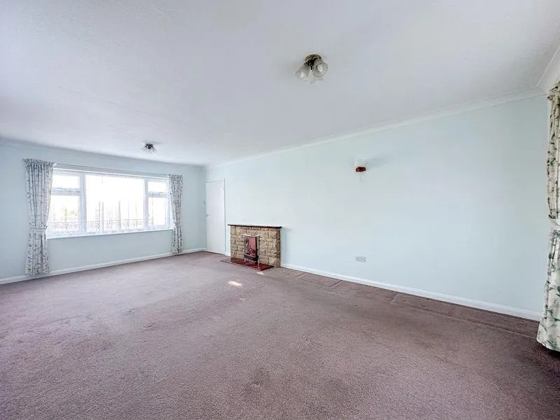 Cannam Close, Middleton, LE16, photo 11