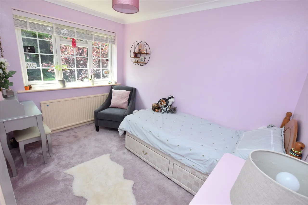 Sidlaws Road, Farnborough, Hampshire, GU14 9JN, photo 11