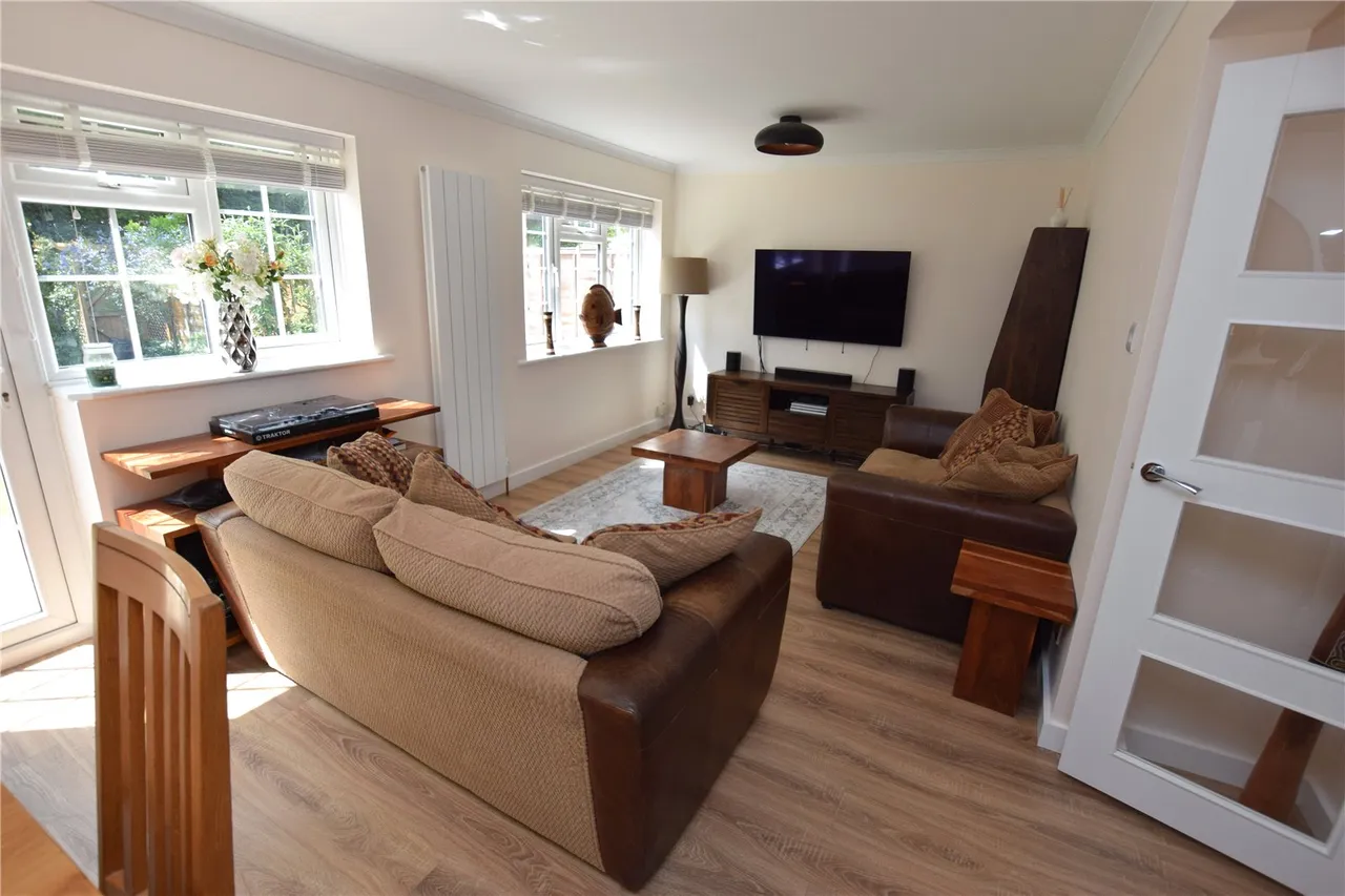 Sidlaws Road, Farnborough, Hampshire, GU14 9JN, photo 4