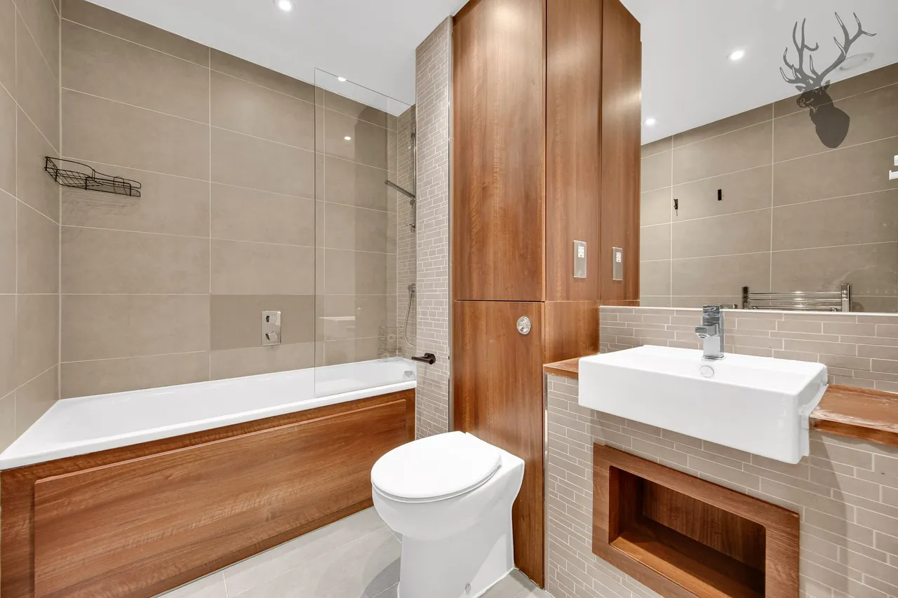 Seven Sea Gardens, London, E3, photo 13