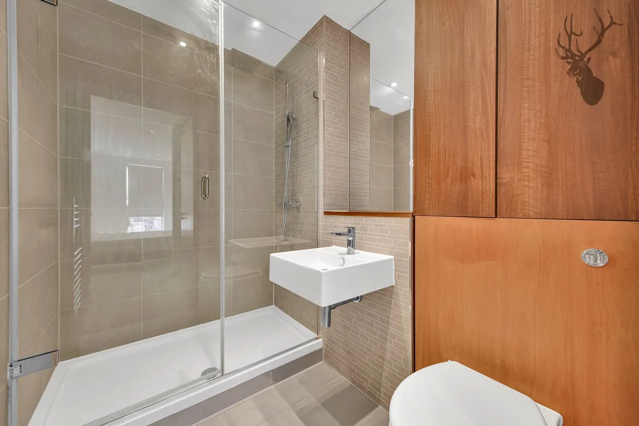 Seven Sea Gardens, London, E3, photo 11