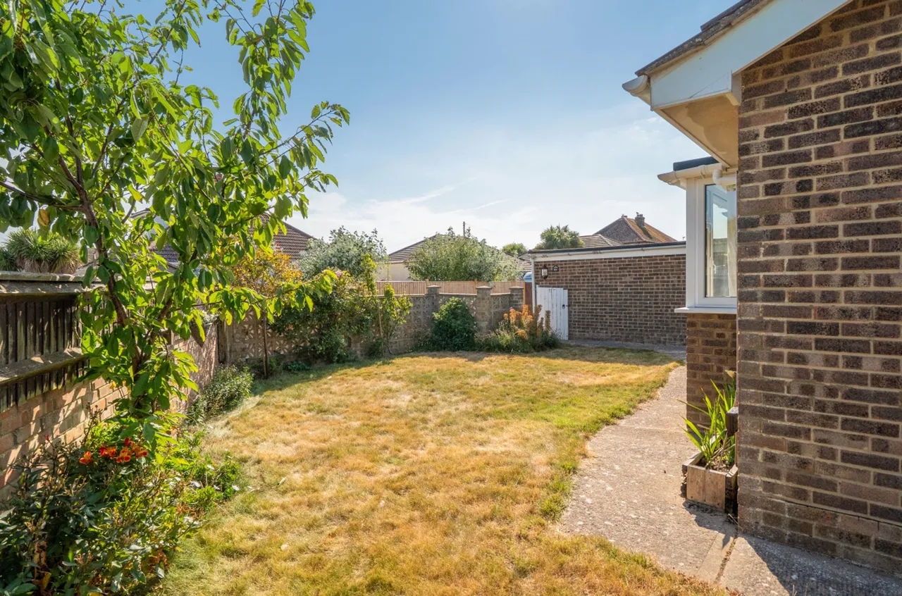 Croft Road, Selsey, PO20, photo 18