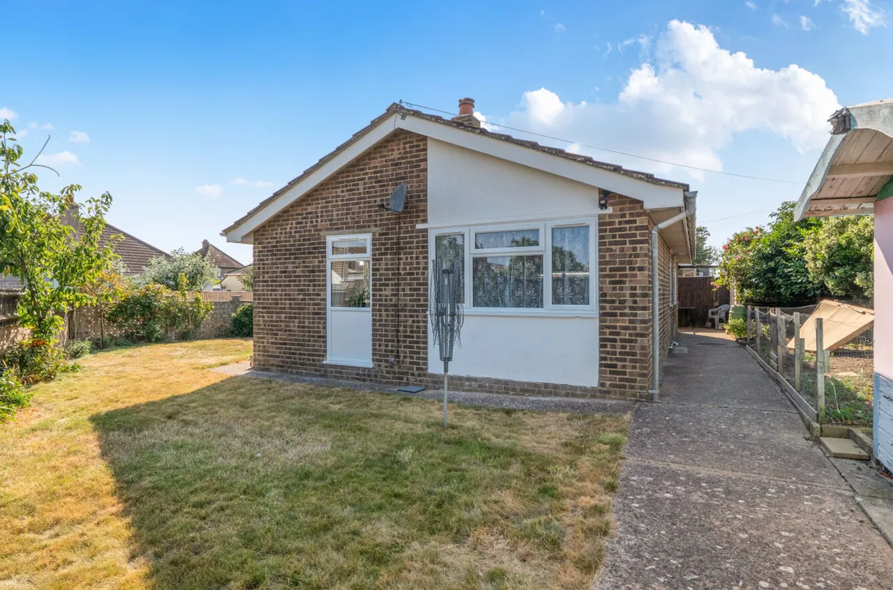 Croft Road, Selsey, PO20, photo 17