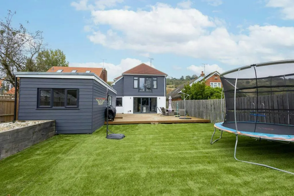 St. Marys Road, West Hythe, CT21, photo 4