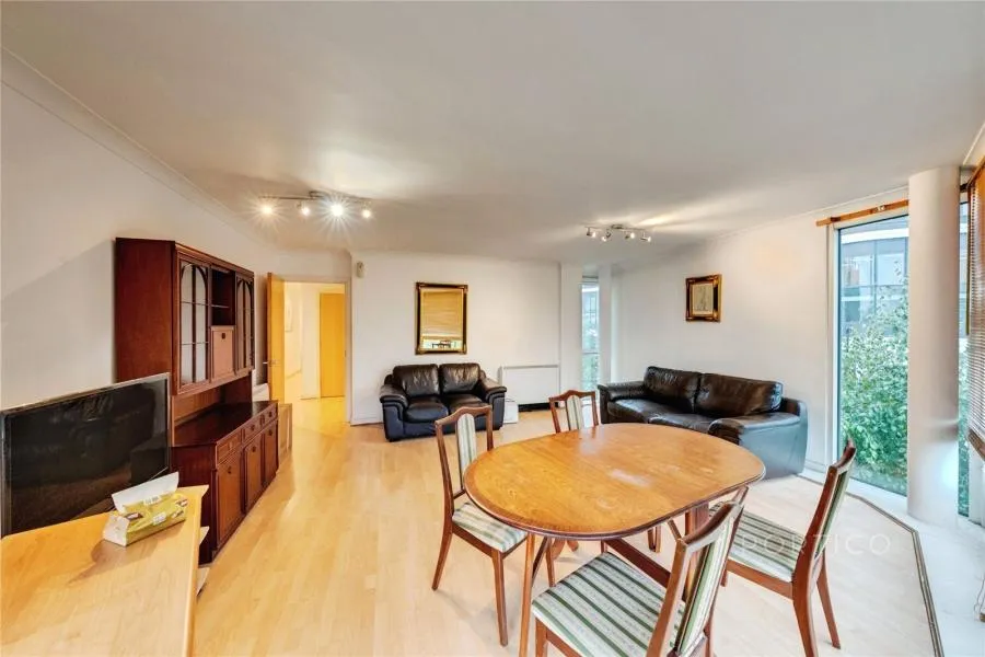 Boardwalk Place, Canary Wharf, E14, photo 2