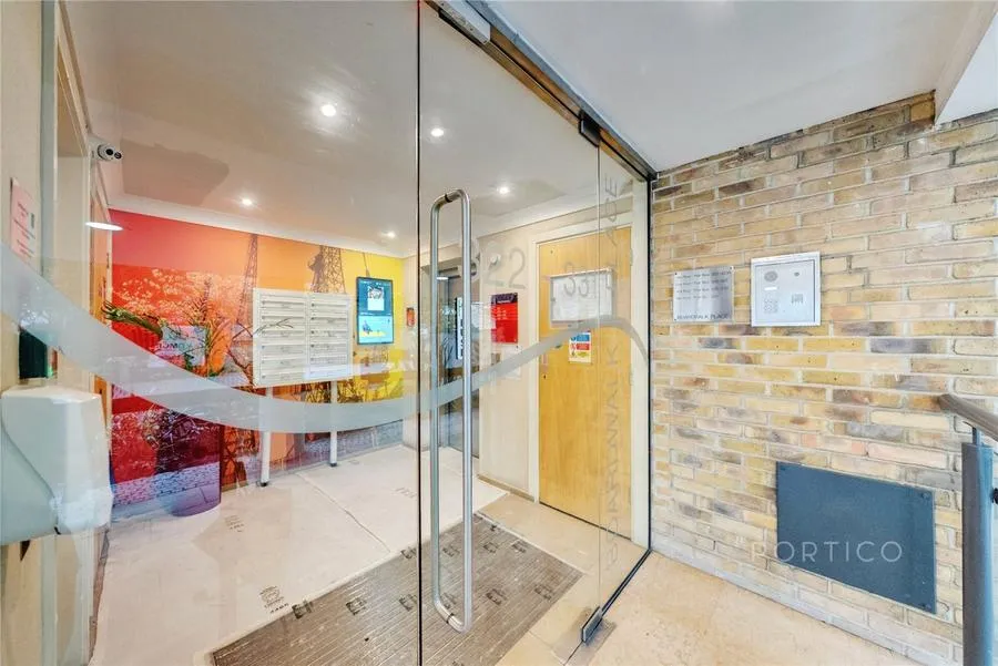 Boardwalk Place, Canary Wharf, E14, photo 23