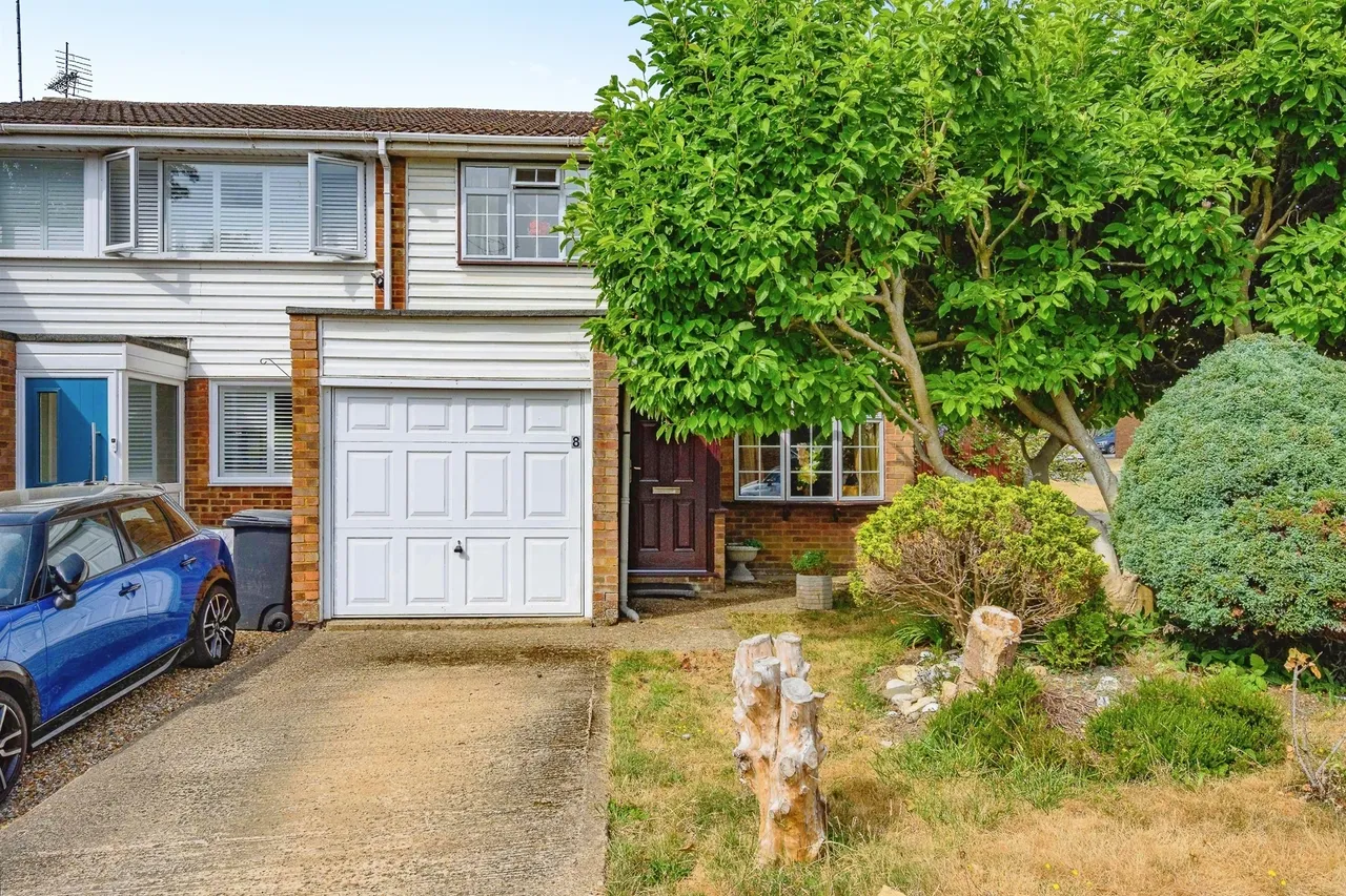 3 bed house for sale — Chalfont Close, Hemel Hempstead