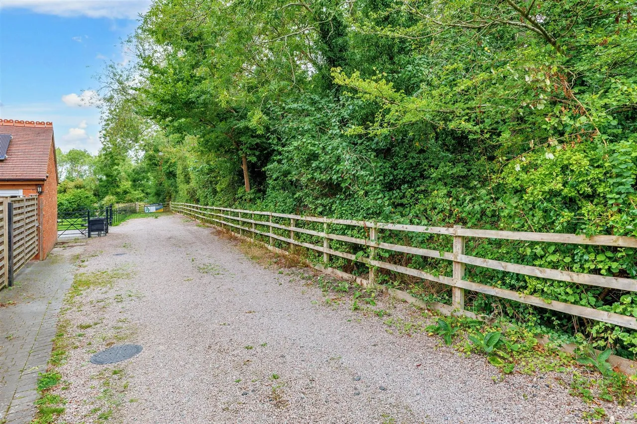 Development opportunity, Hall Lane, Harbury, Leamington Spa, CV33 9HG, photo 9