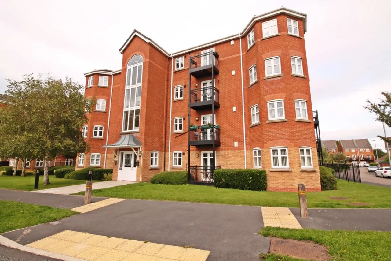 2 bed flat to rent, Washington Drive, Great Sankey, WA5